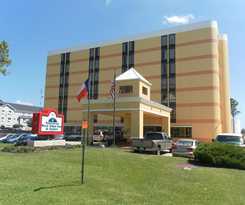 OYO Townhouse Houston George Bush Intercontinental