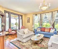 Redwood Bed and Breakfast
