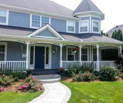 B&B Blue Skies Bed and Breakfast