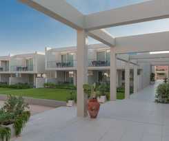 Hotel 19 Summer Suites