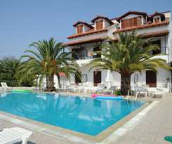 Apartamentos Captain's Studios and Apartments