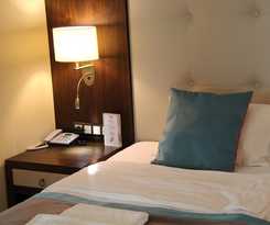 Hotel Forward