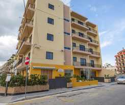 Huli Hotel and Apartments