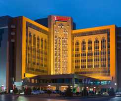 Hotel Ramada Plaza By Wyndham Gence