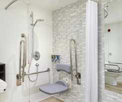 Hotel Hampton By Hilton Bournemouth