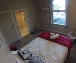 Hotel The Prince Albert Backpackers and Bar