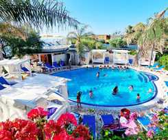 Hotel Resort Rocca di Vadaro - Beachfront Suites, Rooms & Apartments