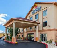 Comfort Inn and Suites Airport