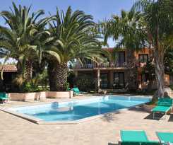 Hotel Green Village Resort