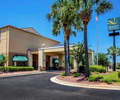 Quality Inn and Suites At Airport Blvd I-65