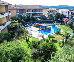 Hotel Residence I Mirti Bianchi E Le Pavoncelle