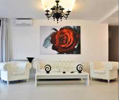 Alex & George Boutique