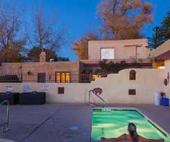 Hotel El Pueblo Lodge
