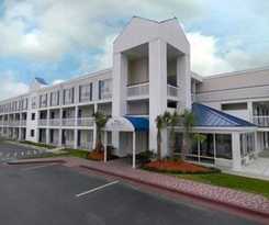 Hotel Baymont Inn And Suites Wilmington