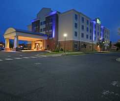 Holiday Inn Express and Suites Charlotte North, An Ihg