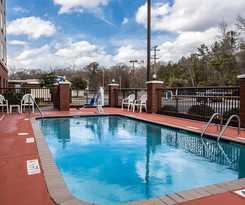 Hotel Comfort Inn and Suites