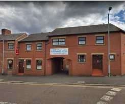 Hostal Premier Lodge