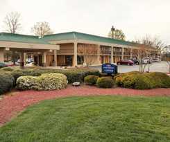 Hotel Howard Johnson By Wyndham Greensboro Near The Coliseum