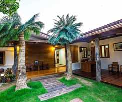 Tree Home Plus Home Stay