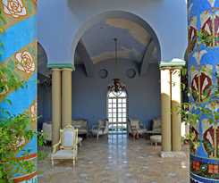 Hotel La Maison Bleue