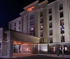 Hampton Inn Neptune/wall