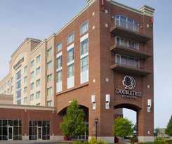 Hotel Doubletree By Hilton Bay City - Riverfront
