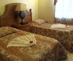 Hotel Connie's Comfort Suites