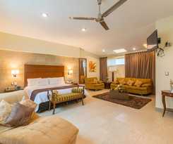 Hotel Ecce Inn and Spa