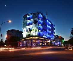 Hotel Rise Street Art