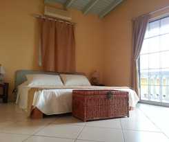 Le Chateau Ocean Villas