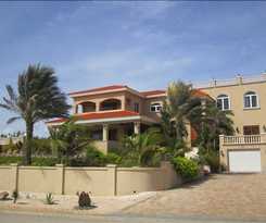 Hotel Walking To The Beach Villa