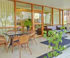 Hotel Crystal Beach Inn