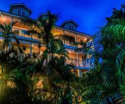 Hotel A Stone's Throw Away