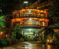 Hotel The Silver Oaks Inn