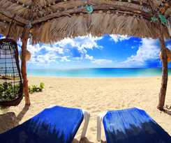 Hotel Rollezz Villas Beach Resort