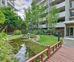Oaks Brisbane Mews Suites