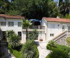 Nautica Apartments