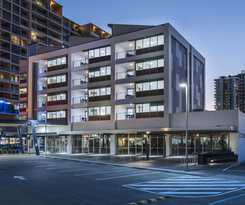 Link Portside Wharf Apartment