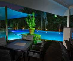 Oasis At Palm Cove