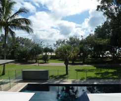Maison Noosa Beachfront Resort