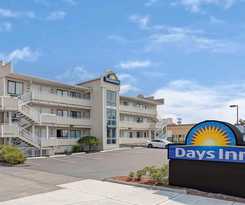 Days Inn By Wyndham Seattle North Of Downtown