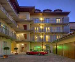 Santa Giulia Hotel E Residence