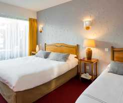Hotel Logis Les Chatelmin&eacute;s