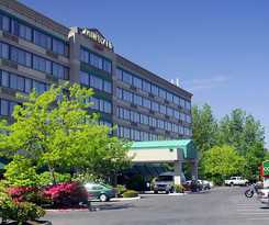 Courtyard By Marriott Portland Airport