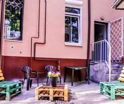 Hostel Amalienau and Apartments