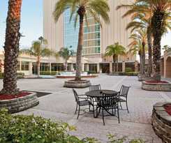 Doubletree by Hilton at the Entrance to Universal