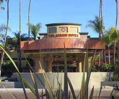 Hotel Atrium At Orange County Airport