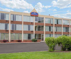Baymont By Wyndham Addison