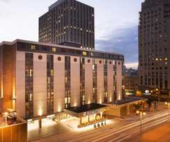 Hotel Doubletree By Hilton Milwaukee Downtown