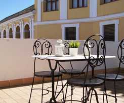 Apartamentos Turísticos La Encarnación